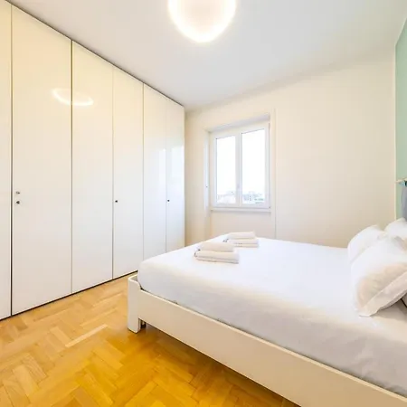 Spacious And Bright 2bdr, 2 Bathrooms 아파트