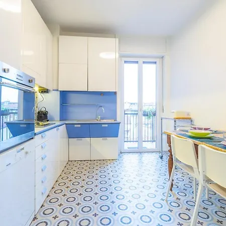 Spacious And Bright 2bdr, 2 Bathrooms 아파트