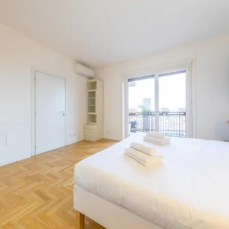 Spacious And Bright 2bdr, 2 Bathrooms 아파트