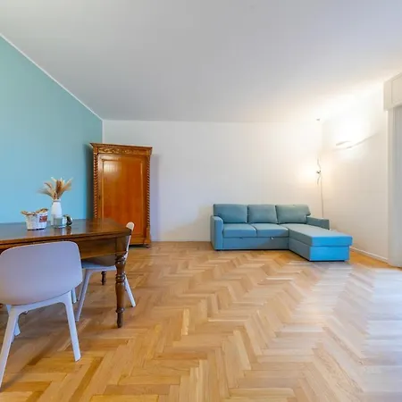 아파트 Spacious And Bright 2bdr, 2 Bathrooms 밀라노
