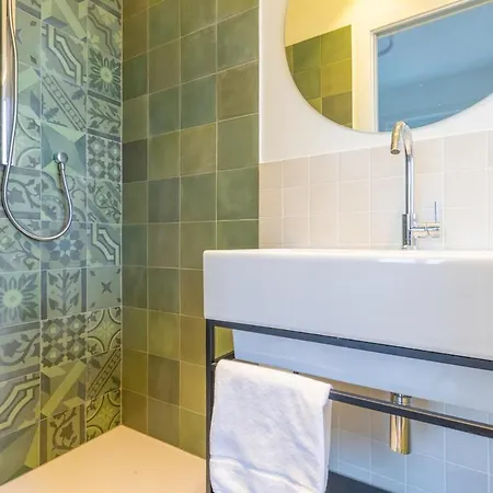 아파트 Spacious And Bright 2bdr, 2 Bathrooms 밀라노