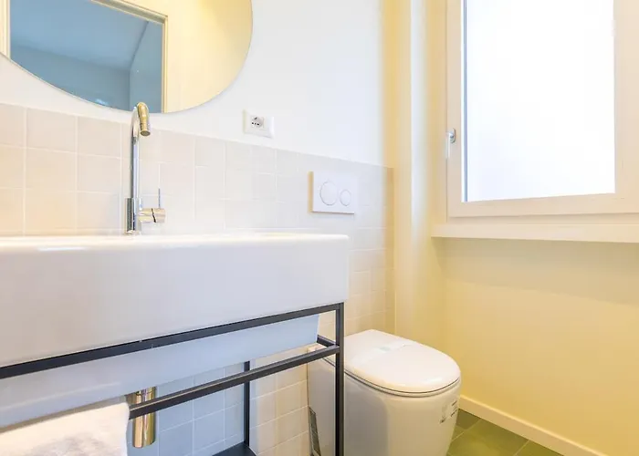 Daire Spacious And Bright 2bdr, 2 Bathrooms *