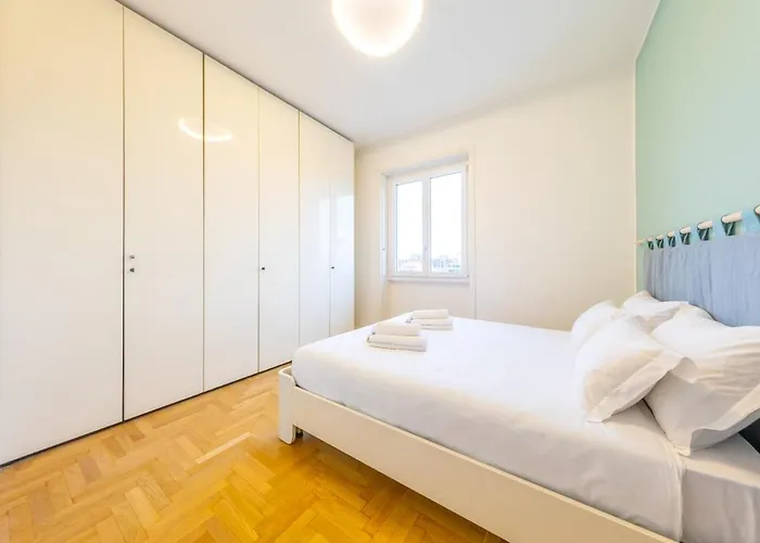 Spacious And Bright 2bdr, 2 Bathrooms Apartament