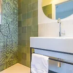 Apartman Spacious And Bright 2bdr, 2 Bathrooms Milánó
