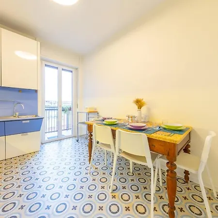Spacious And Bright 2bdr, 2 Bathrooms * Milán