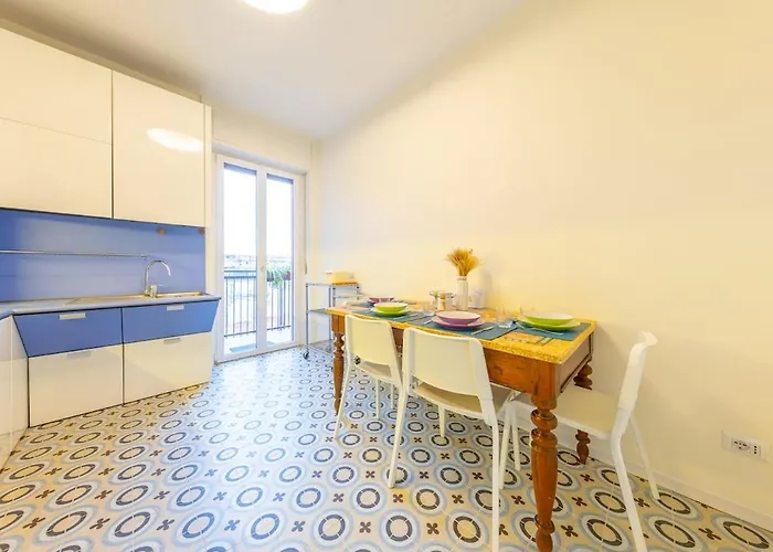 Spacious And Bright 2bdr, 2 Bathrooms * Milán