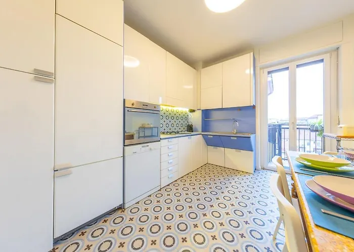 Spacious And Bright 2bdr, 2 Bathrooms * Milán